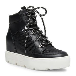 ✨NEW IN BOX MADDEN GIRL NEGAN SHOES✨